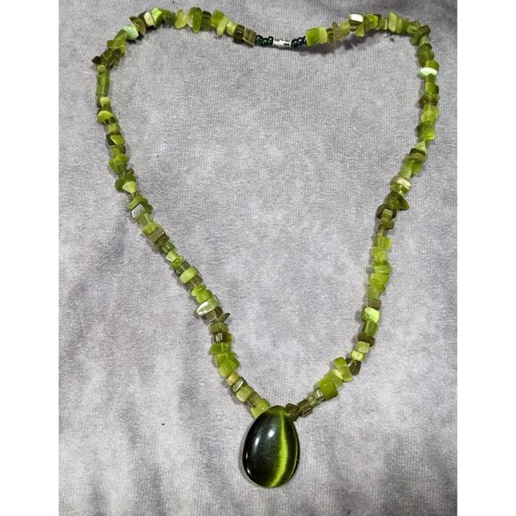 Whimsical Fairycore Green Cat Eye Glass Beaded Teardrop Necklace - Picture 6 of 6